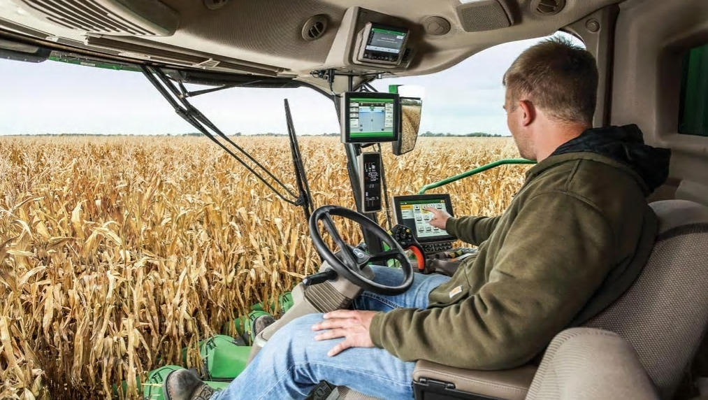 Deere & Company robotic harvester equipped with AI and autonomous driving technology [JOONGANG SUNDAY]