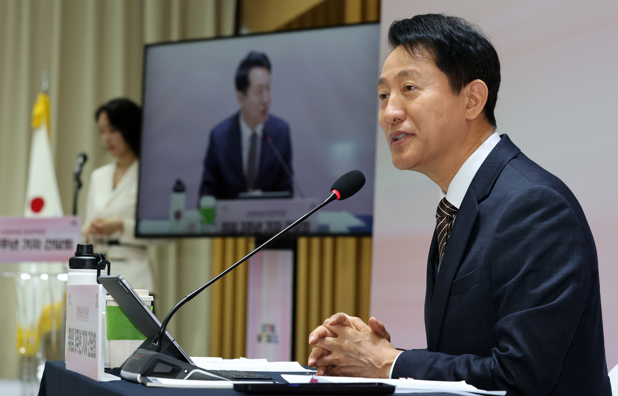 Seoul Mayor Oh Se-hoon speaks during a press conference marking his third year in office at City Hall in central Seoul on July 16. [JOINT PRESS CORPS] 