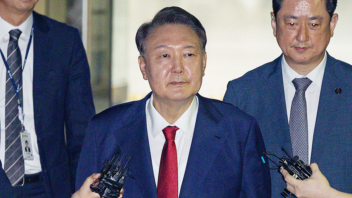 Former President Yoon Suk Yeol leaves the Seoul Central District Court in southern Seoul after the pretrial detention hearing on July 9. [JOINT PRESS CORPS]