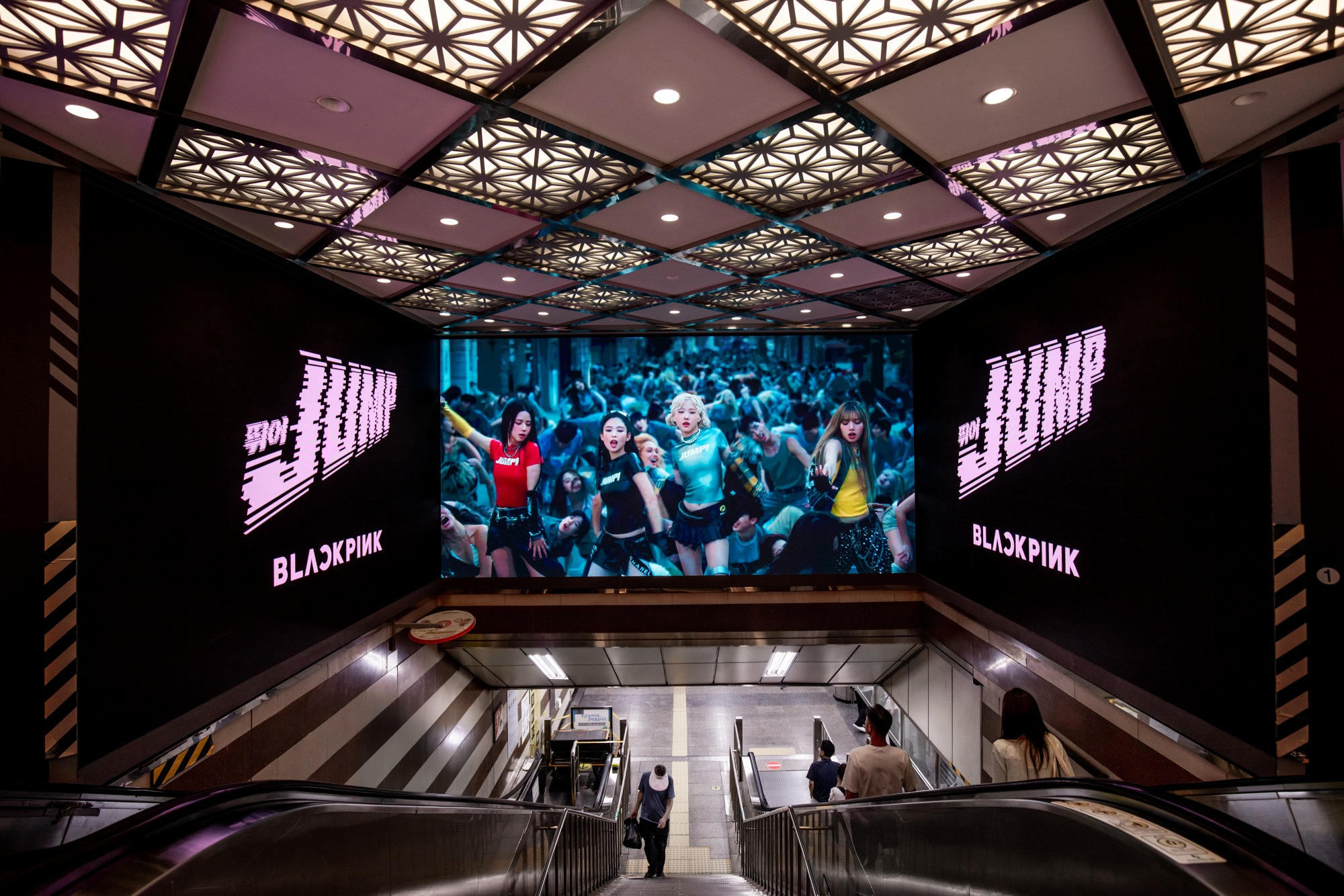 Girl group Blackpink's promotional campaign ″Pink Area: Takeover Lighting″ for its ongoing world tour ″Deadline″ [YG ENTERTAINMENT]