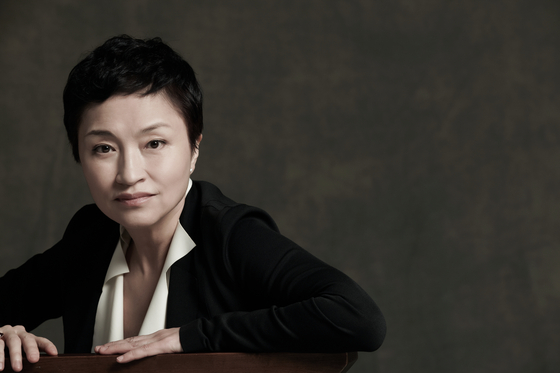 Violinist Chung Kyung-wha [CREDIA] 