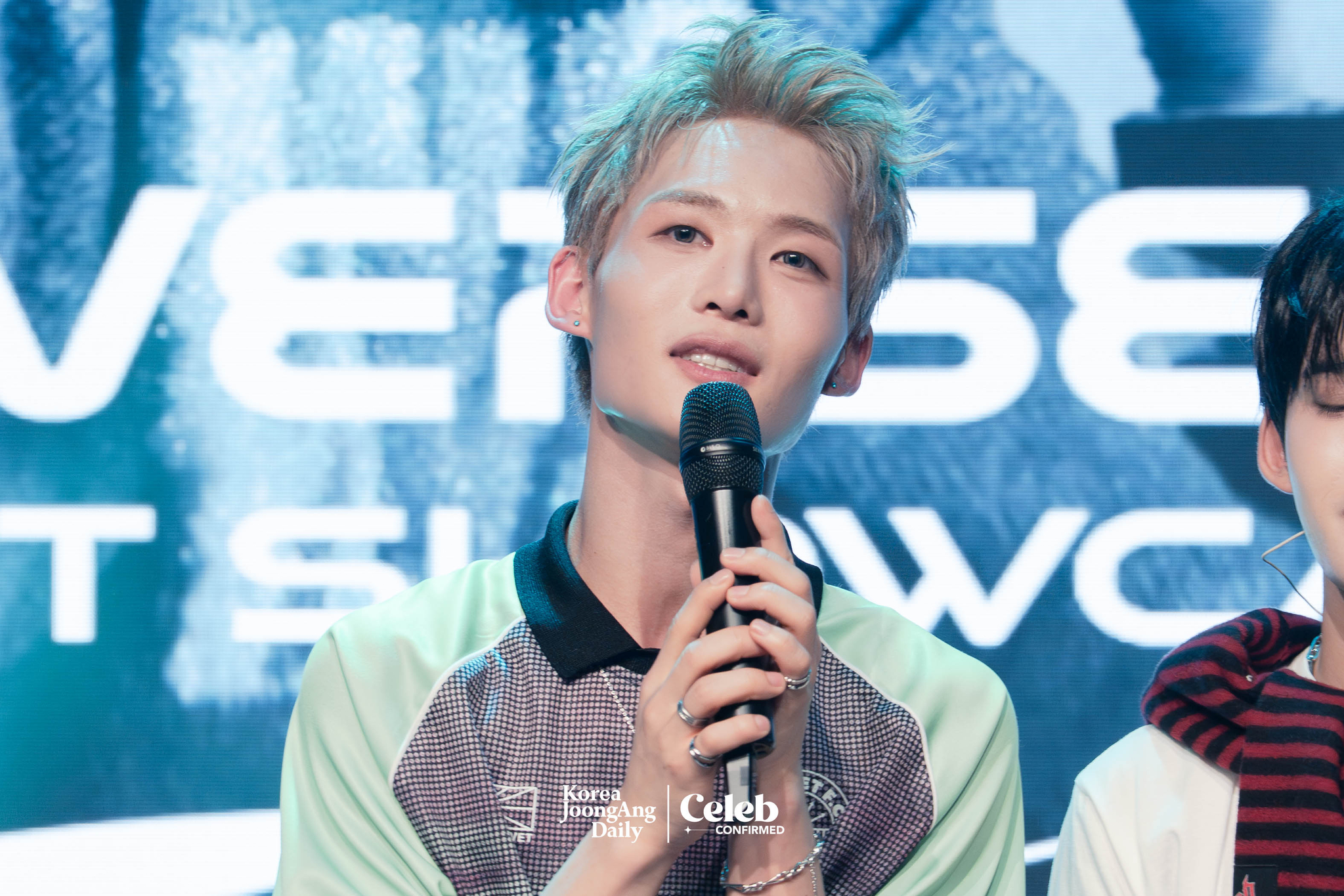 1Verse’s Hyuk during a showcase for the release of its debut single album, “The 1st Verse,” at Ilchi Art Hall in Gangnam District, southern Seoul, on July 18. [DANIELA GONZALEZ PEREZ]