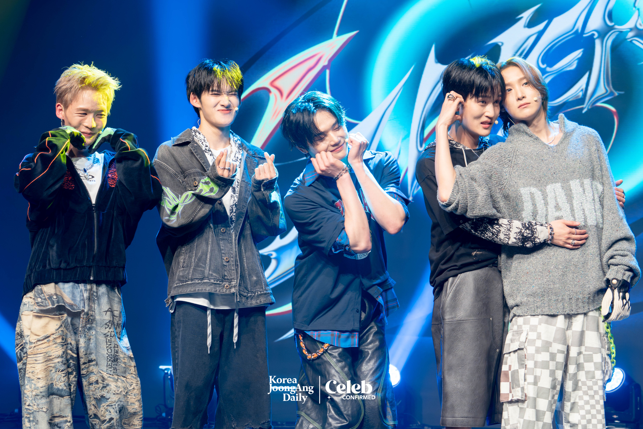 Boy band 1Verse poses for photos during a showcase for the release of its debut single album, “The 1st Verse,” at Ilchi Art Hall in Gangnam District, southern Seoul, on July 18. [DANIELA GONZALEZ PEREZ]