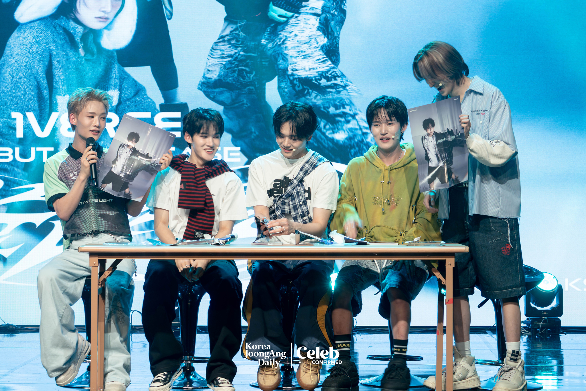 Boy band 1Verse during a showcase for the release of its debut single album, “The 1st Verse,” at Ilchi Art Hall in Gangnam District, southern Seoul, on July 18. [DANIELA GONZALEZ PEREZ]