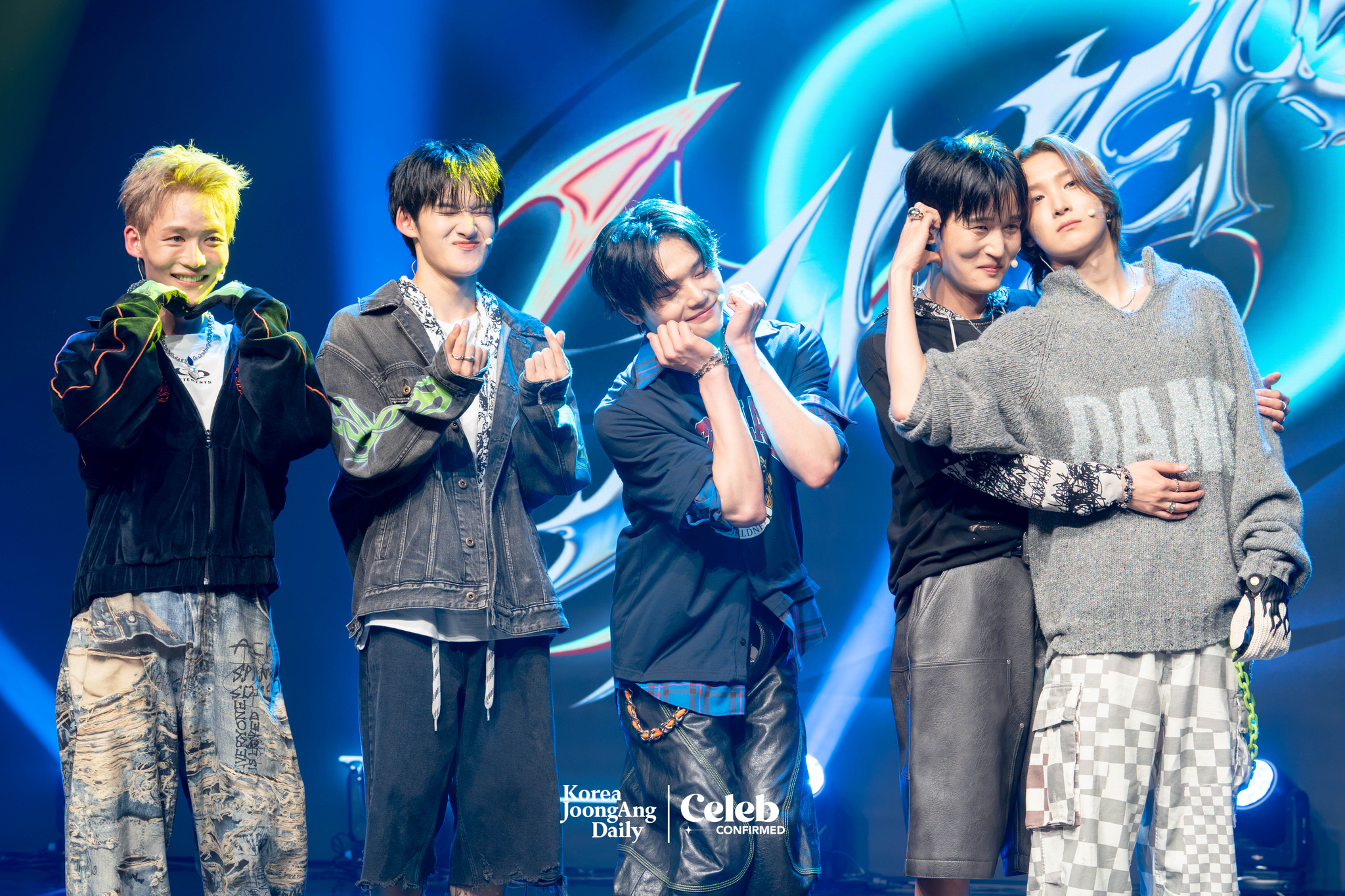 Boy band 1Verse poses for photos during a showcase for the release of its debut single album, “The 1st Verse,”at Ilchi Art Hall in Gangnam District, southern Seoul on July 18. [DANIELA GONZALEZ PEREZ]