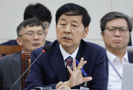 Koo Yun-cheol, nominee for deputy prime minister and minister of economy and finance, speaks during his appointment hearing at the National Assembly in Yeouido, western Seoul, on July 17. [LIM HYUN-DONG]