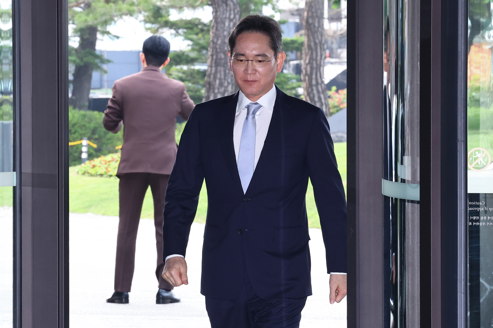 Samsung Electronics Executive Chairman Lee Jae-yong arrives at the 2025 Ho-Am Prize award ceremony held at the Shilla Hotel in Jung District, Seoul, on May 30. [YONHAP]