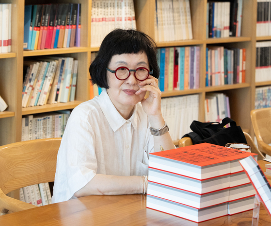 Poet Kim Hye-soon [MOONJI PUBLISHING]