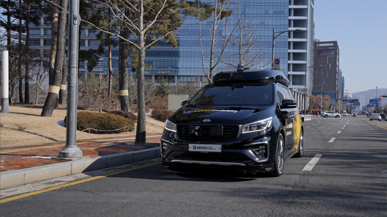 A Kakao Mobility self-driving car is being tested in the Pangyo area of Seongnam, Gyeonggi. [KAKAO MOBILITY]