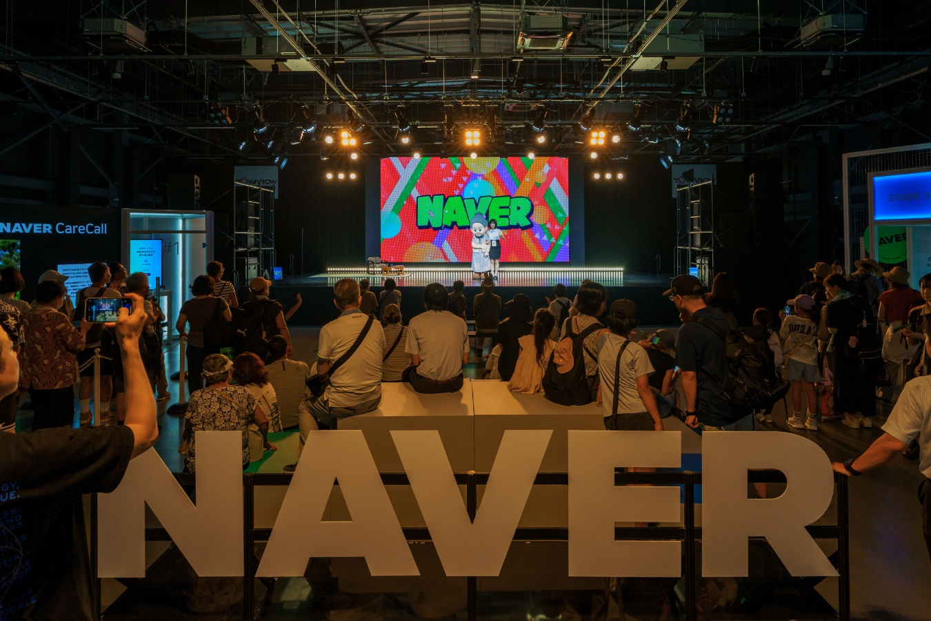 Visitors watch a performance at Naver’s pavilion inside the “Festival Station” of the 2025 World Expo in Osaka, Japan, on July 10. [NAVER CLOUD]