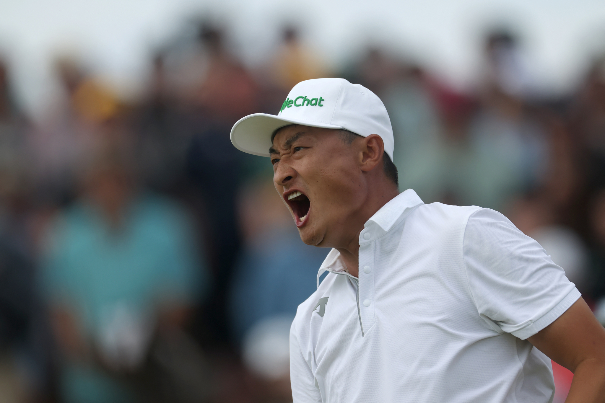 Haotong Li reacts to his shot on the tenth hole during the final round of The 153rd Open Championship at Royal Portrush in Ireland on July 20.  [REUTERS/YONHAP]