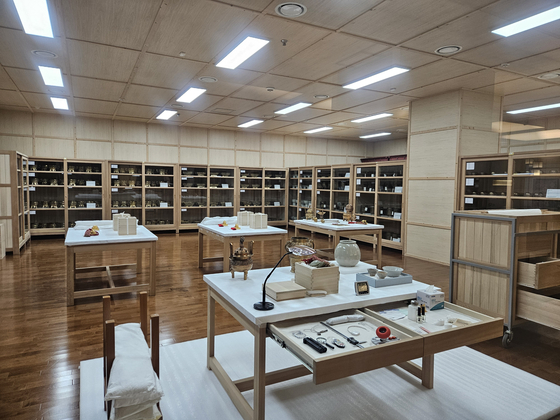 The open storage space at the National Palace Museum of Korea [NATIONAL PALACE MUSEUM OF KOREA]