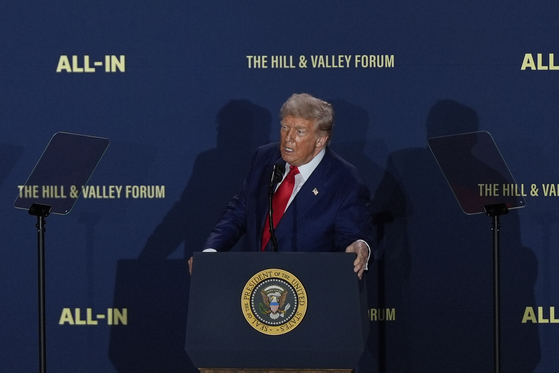 U.S. President Donald Trump speaks during an AI summit at the Andrew W. Mellon Auditorium in Washington on July 23. [AP/YONHAP]