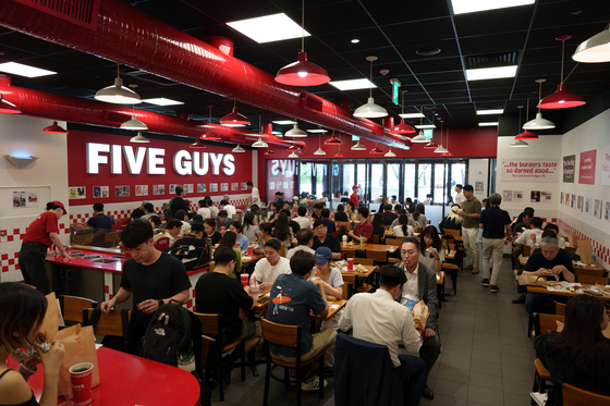 Five Guys' Seoul Station branch in Jung District, central Seoul on July 23 [CHO YONG-JUN]