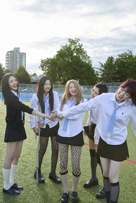 Girl group KiiiKiii's new digital single, ″Dancing Alone″ [STARSHIP ENTERTAINMENT]