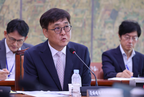 Culture Minister nominee Chae Hwi-young speaks during his confirmation hearing at the National Assembly in western Seoul on July 29. [JOONGANG ILBO]