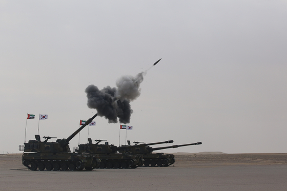 Troops participate in a field training exercise conducted as part of an 11-day combined drill in the United Arab Emirates (UAE) from Feb. 10 to 20. [REPUBLIC OF KOREA ARMY]