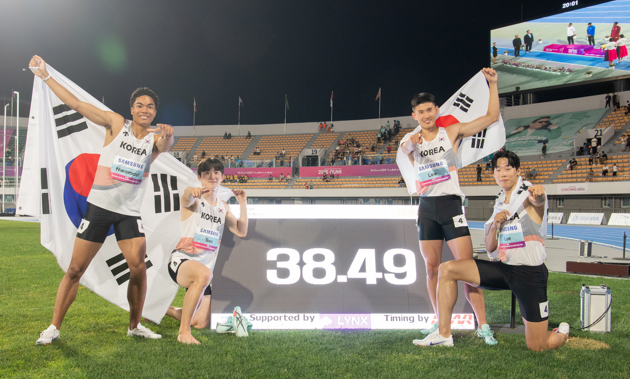 From left, Joel Jin Nwamadi, Seo Min-jun, Lee Jun-hyeok and Lee Jae-sung pose for a photo after winning the men’s 4x100-meter relay final at the 2025 Asian Athletics Championships in Gumi Civic Stadium on May 31. The team set a new national and championship record with a time of 38.49 seconds. [YONHAP]