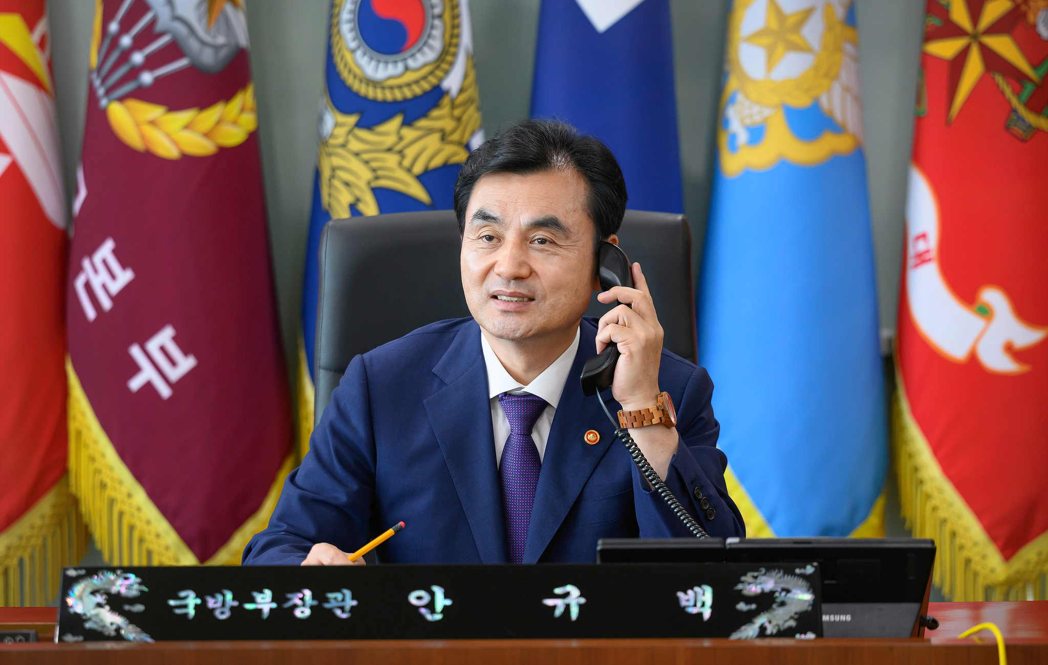 Defense Minister Ahn Gyu-back [YONHAP]