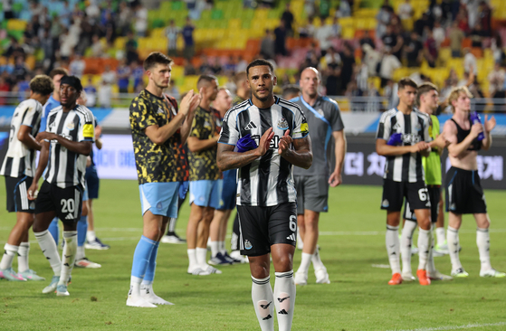 Newcastle United thank fans after a Coupang Play Series match against Team K League at Suwon World Cup Stadium in Suwon, Gyeonggi, on July 30. 