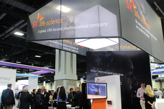 SK Biopharmaceuticals' booth at the American Epilepsy Society Annual Meeting held at the Washington Convention Center in Washington is seen on Dec. 1, 2017. [NEWS1]
