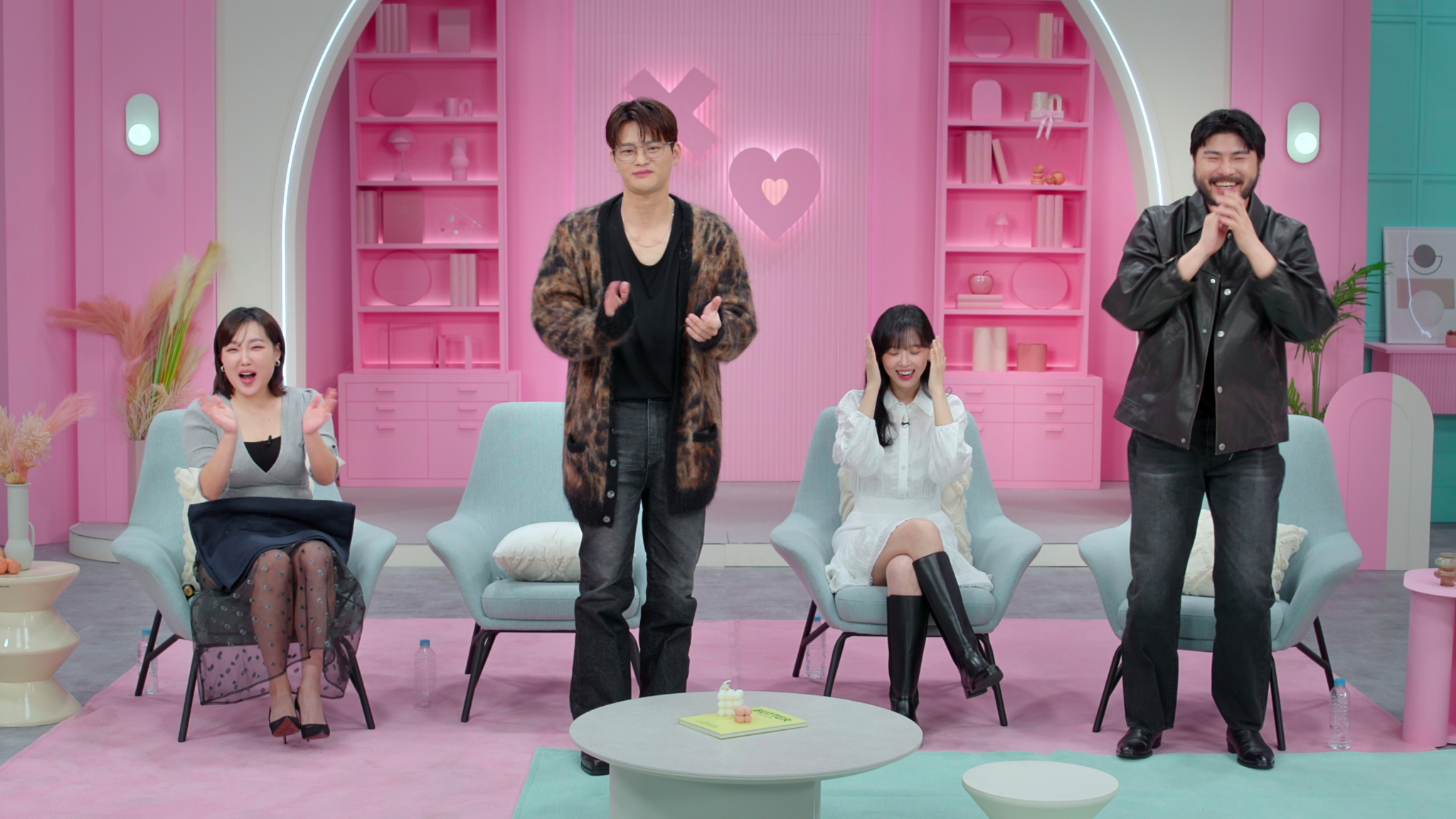 Still from Netflix's dating show ″Better Late Than Single″ [NETFLIX]