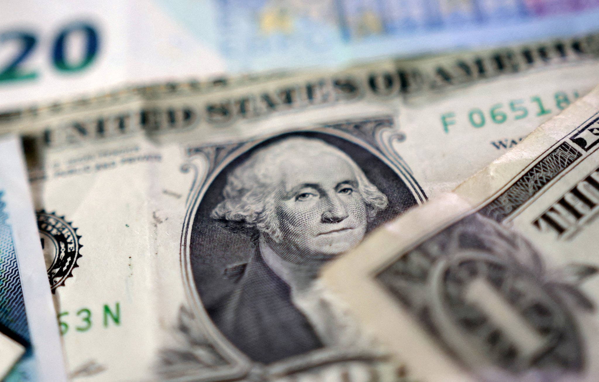U.S. dollar banknotes are seen in this illustration taken May 4, 2025. [REUTERS/YONHAP]