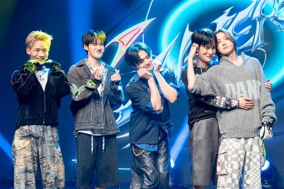 Boy band 1Verse poses for photos during its debut showcase at Ilchi Art Hall in southern Seoul on July 18. [DANIELA GONZALEZ PEREZ]