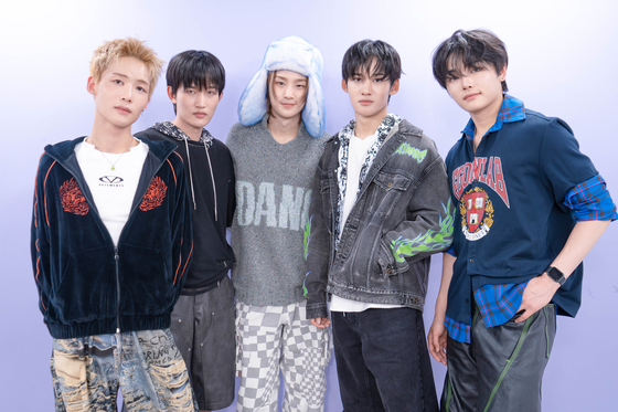 Boy band 1Verse poses for photos during an interview with the Korea JoongAng Daily in western Seoul on July 24. [DANIELA GONZALEZ PEREZ]