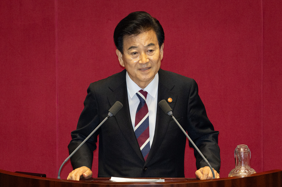 Unification Minister Chung Dong-young delivers opening remarks during the third plenary session of the 427th National Assembly at the National Assembly in Yeouido, Seoul, on Aug. 4. [NEWS1]