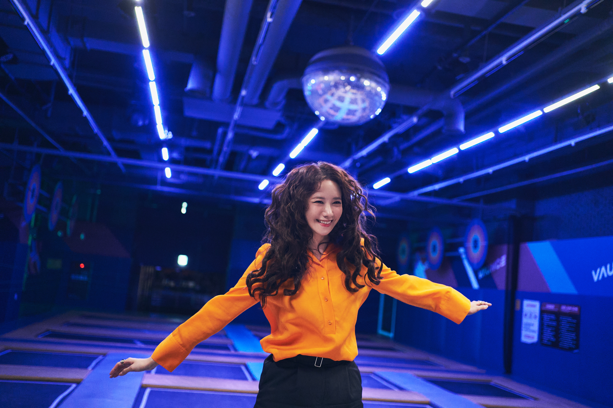 A scene from the mystery comedy film ″Pretty Crazy″ starring actor Lim Yoon-a, set for release in theaters on Aug. 13 [CJ ENM]