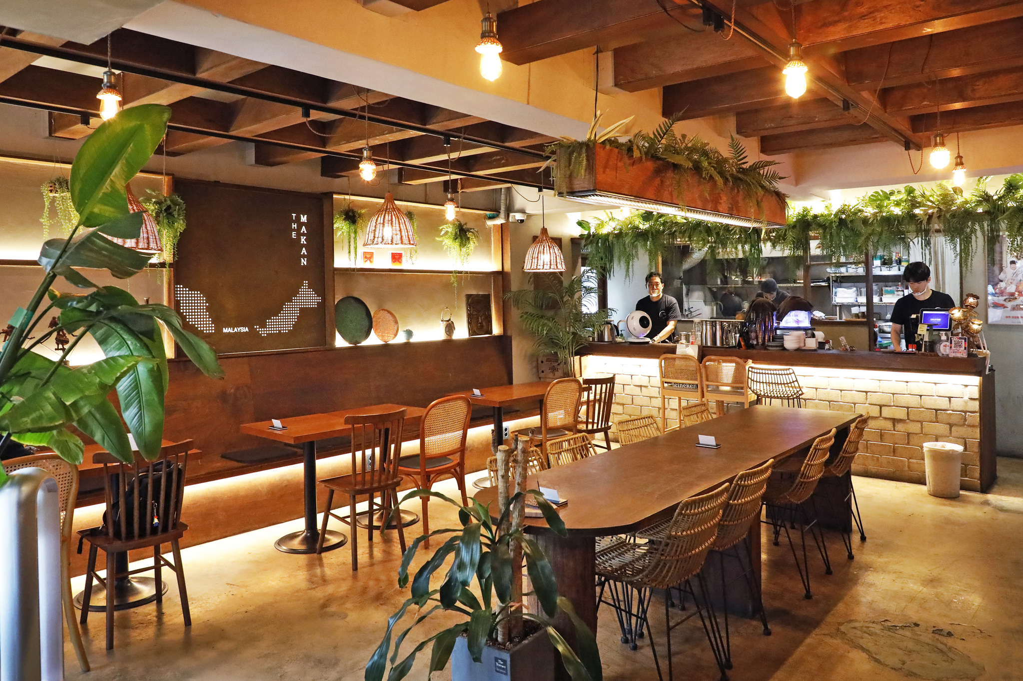 The interior of Malaysian restaurant The Makan in Songpa District, southern Seoul [PARK SANG-MOON]