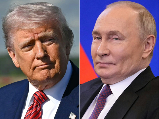 This combination photo shows U.S. President Donald Trump, left, and Russian President Vladimir Putin. [AFP/YONHAP] 