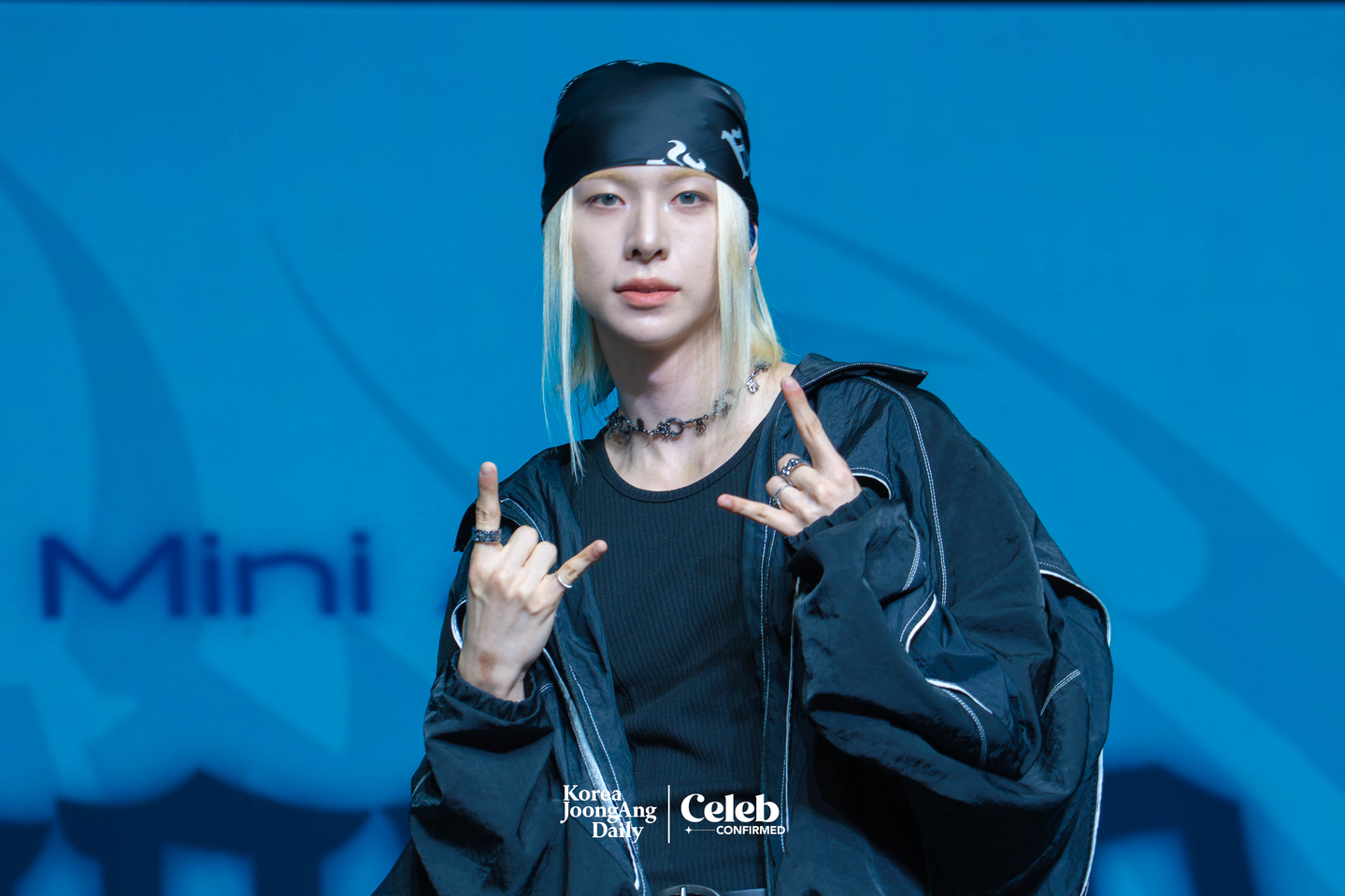 Ampers&One’s Jiho poses for photos during a showcase for the release of the band’s third EP, "Loud & Proud," at the Sky Art Hall in western Seoul on Aug. 12. [DANIELA GONZALEZ PEREZ]