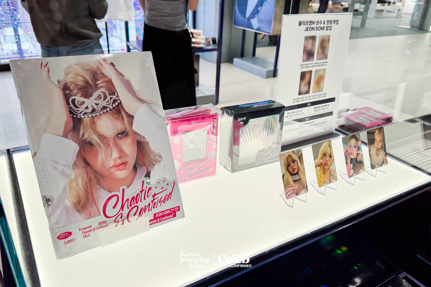 Jeon Somi’s merchandise sold at the “Chaotic & Confused” pop-up at the Factorial Seongsu building in eastern Seoul [DANIELA GONZALEZ PEREZ]