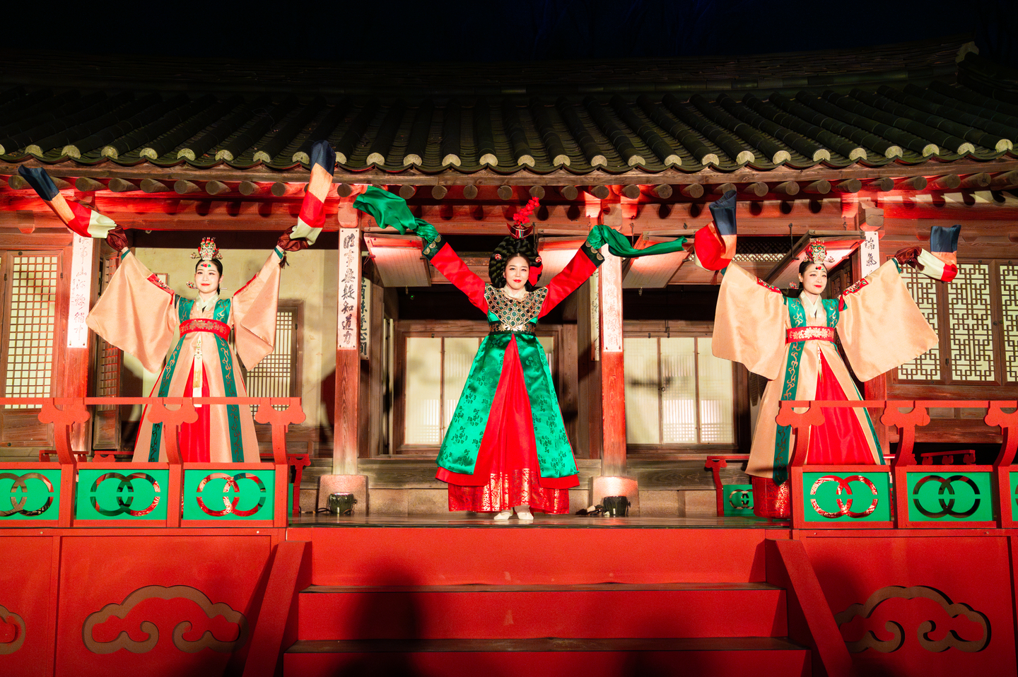 “Moonlight Tour at Changdeok Palace″ in April 2025. [KOREA HERITAGE SERVICE]