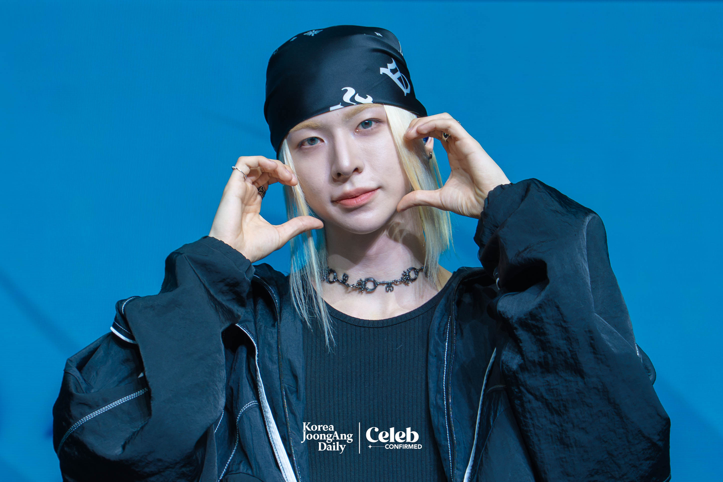 Ampers&One’s Jiho poses for photos during a showcase for the release of the band’s third EP, "Loud & Proud," at the Sky Art Hall in western Seoul on Aug. 12. [DANIELA GONZALEZ PEREZ]
