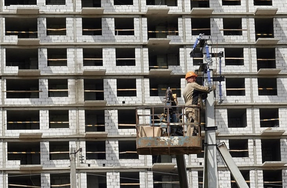 A worker is seen at a construction site in Moscow, Russia, in this undated file photo. [EPA/YONHAP]