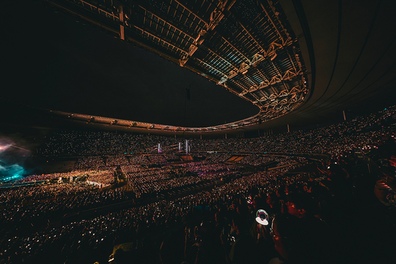 Boy band Stray Kids wrapped up its two-day Paris concerts on July 26 and 27. [JYP ENTERTAINMENT]