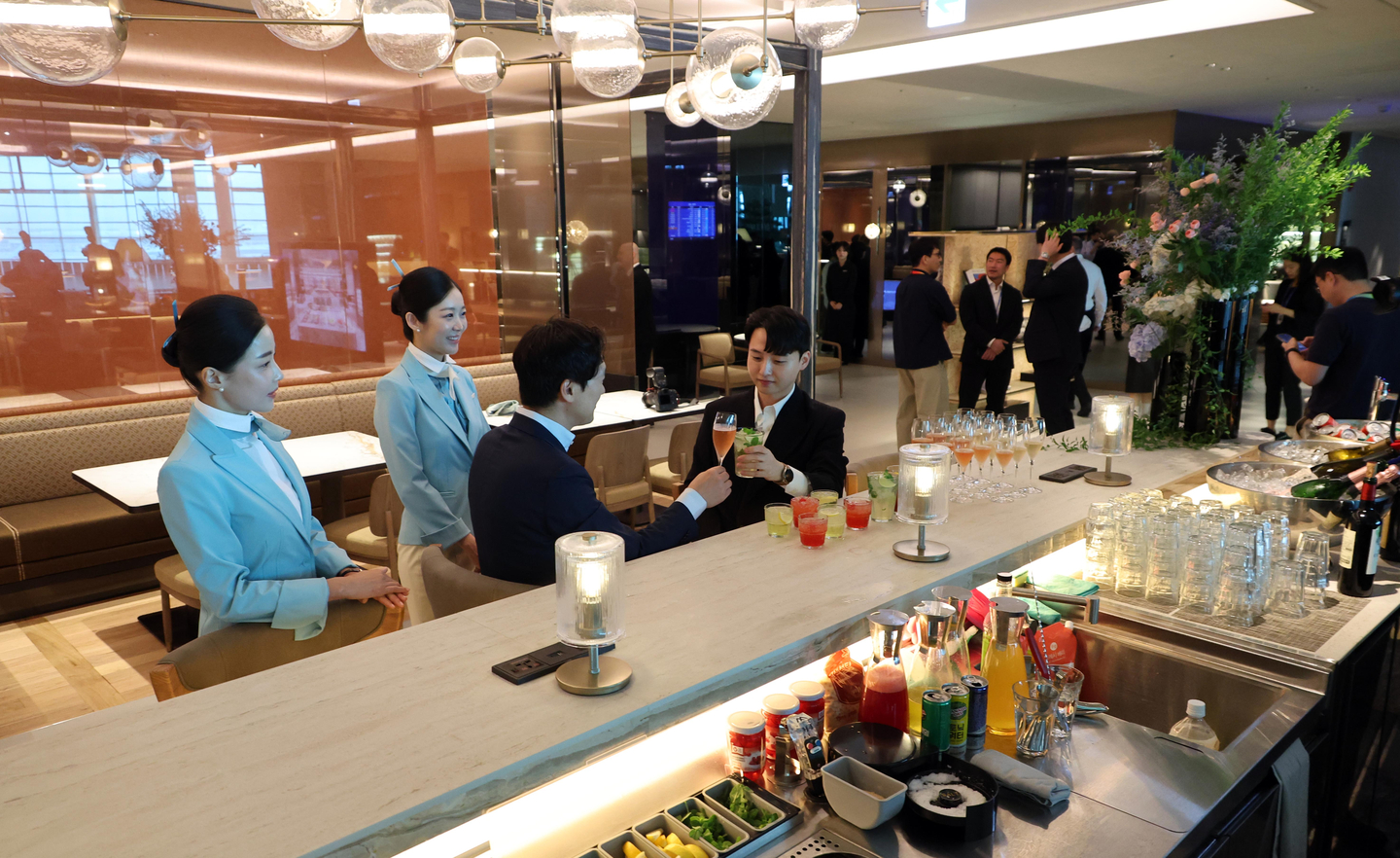 This photo shows an upgraded lounge of Korean Air at Incheon International Airport, west of Seoul, on Aug. 14. [JOINT PRESS CORPS]