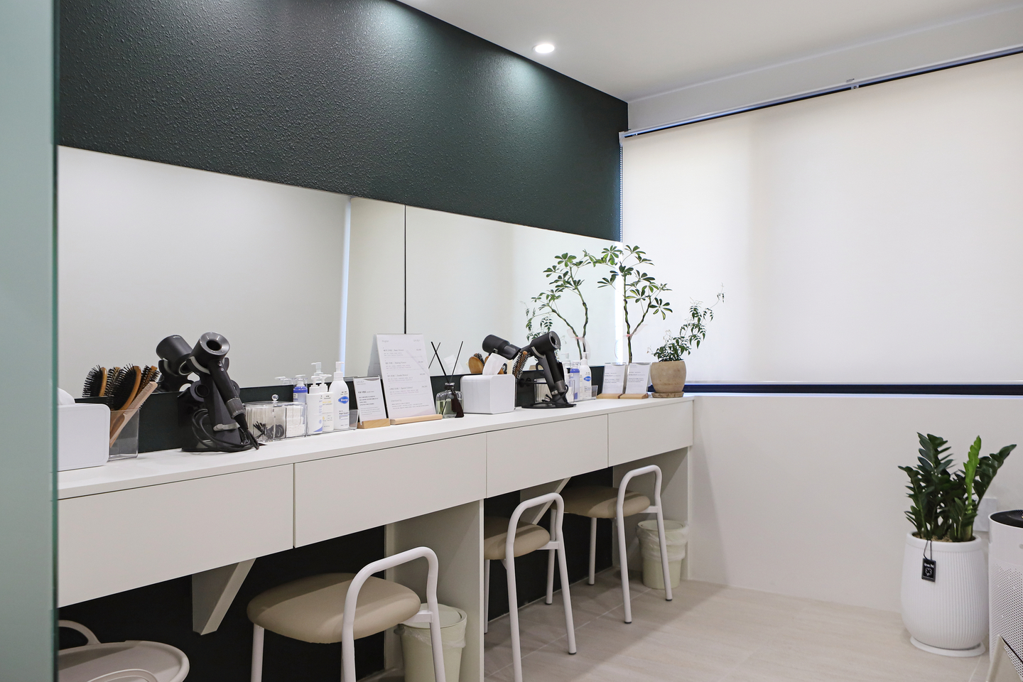 The powder room at seshin shop Damda [DAMDA]