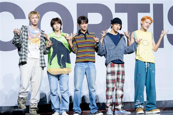 Boy band Cortis poses for photos during its debut showcase at the Blue Square SOL Travel Hall in central Seoul on Aug. 18. [DANIELA GONZALEZ PEREZ]