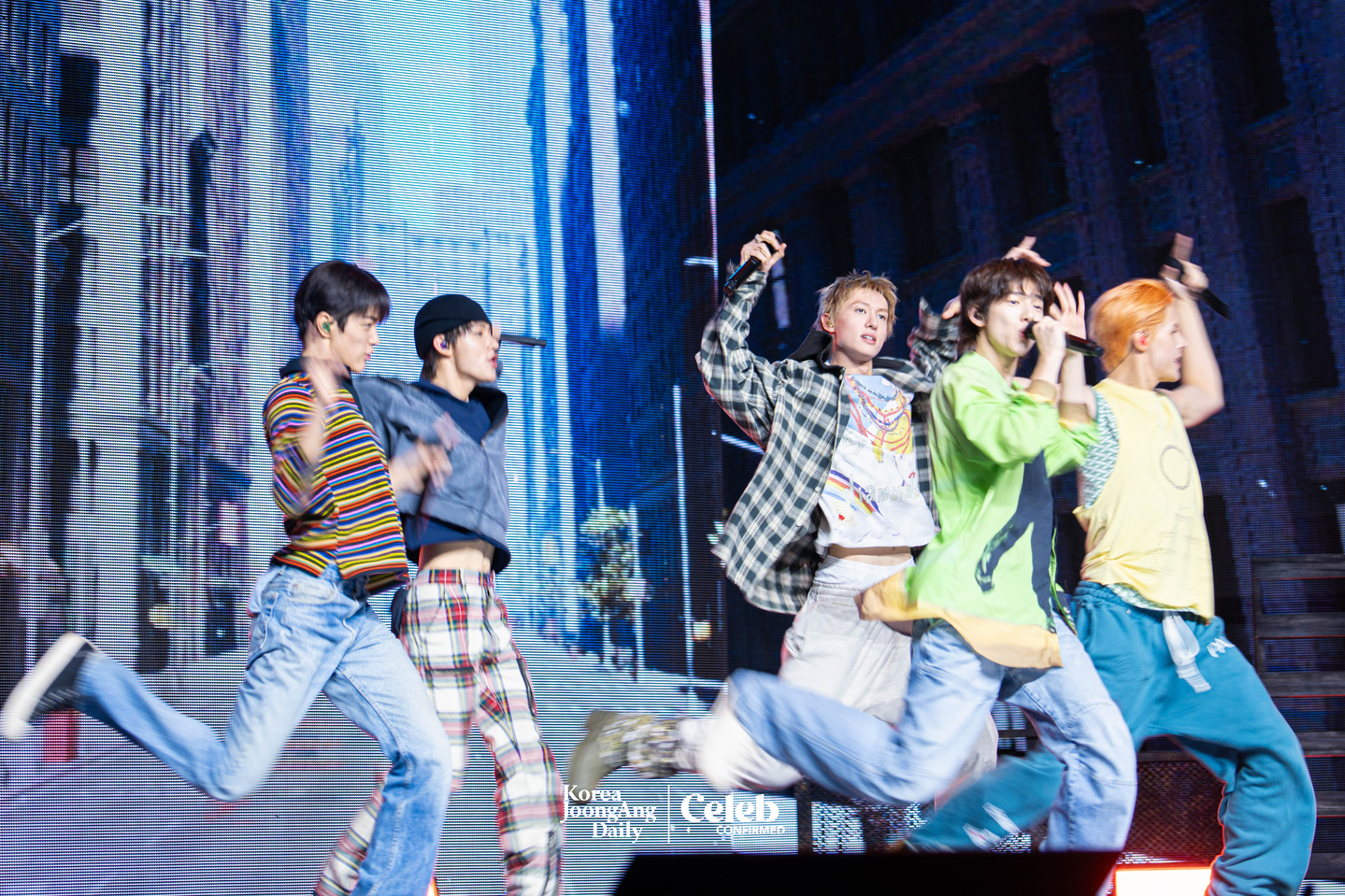 Boy band Cortis performs B-side “GO!” during a showcase for the release of its first EP, ″Color Outside the Lines,″ at the Blue Square in central Seoul on Aug. 18. [DANIELA GONZALEZ PEREZ]