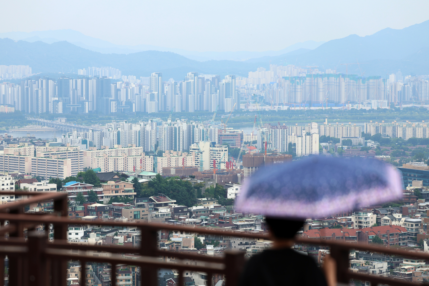 Apartment complexes are pictured in Seoul on Aug. 3. [NEWS1] 