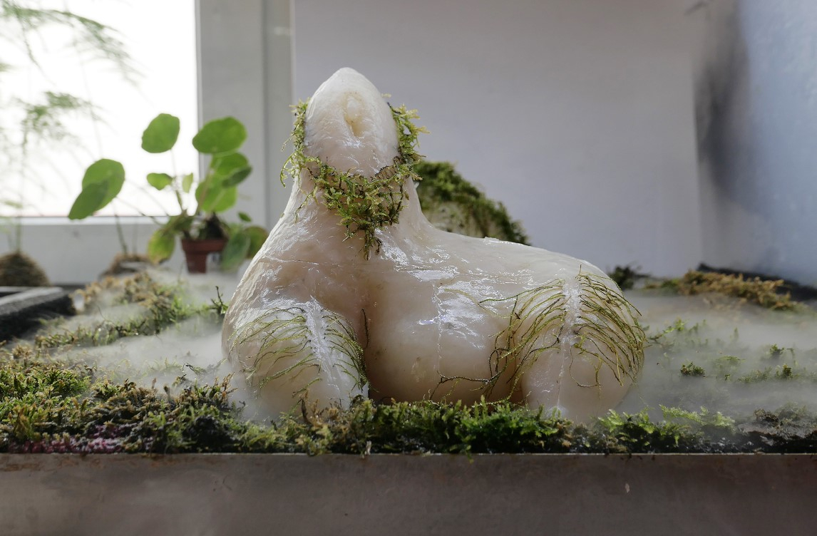 Artist Tzusoo's agar-and-moss sculpture "Agarmon" is on display at the National Museum of Modern and Contemporary Art in Jongno District, central Seoul, through Feb. 1, 2026. [MMCA]