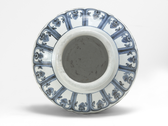 A 15th-century Joseon blue-and-white porcelain jar [CHRISTIE'S]