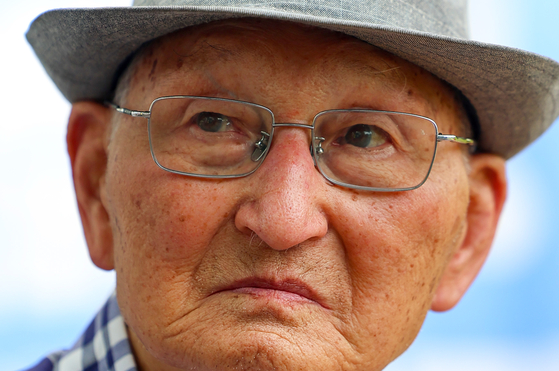 This file photo shows Ahn Hak-sop, 95, a former North Korean spy, ahead of a press conference in Seoul on Aug. 8, calling on the government to repatriate him to North Korea. [YONHAP]