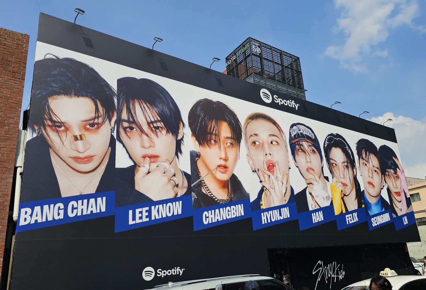 Spotify opened the ″Spotify STAYdium″ pop-up, in collaboration with boy band Stray Kids, to celebrate the group's fourth full-length album, ″Karma,″ in eastern Seoul. The event will run from Aug. 22 to 25. [SHIN HA-NEE]