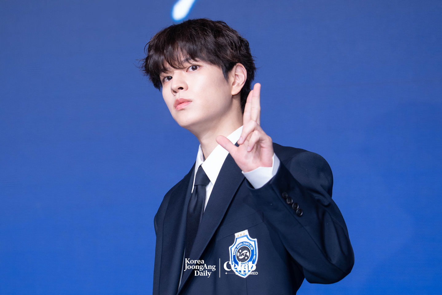 Stray Kids’ Seungmin poses for photos during a press conference for the release of the band’s fourth full-length album “Karma” at Conrad Seoul in western Seoul on Aug. 22. [DANIELA GONZALEZ PEREZ]