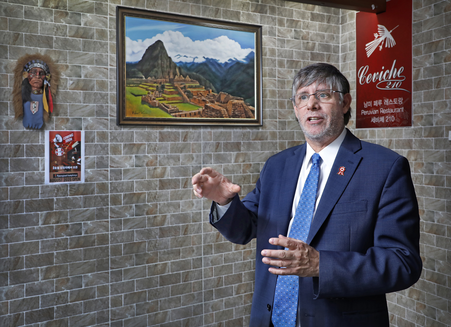 Paul Duclos, Peru’s ambassador to Korea, speaks during an interview with the Korea JoongAng Daily at Ceviche 210 in Pyeongtaek, Gyeonggi, on July 17. [PARK SANG-MOON]